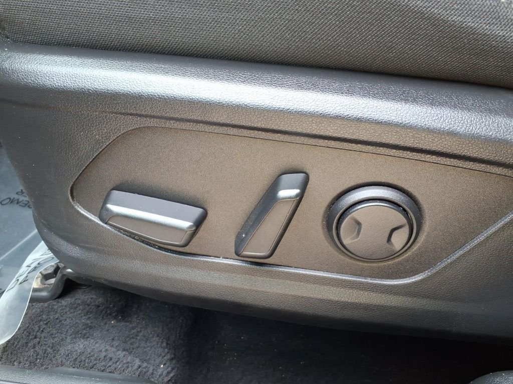 Certified Used 2024 Hampton Gray Hyundai SEL image 16