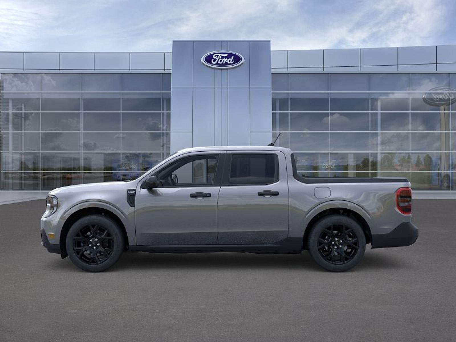 New 2026 Carbonized Gray Metallic Ford XLT image 3