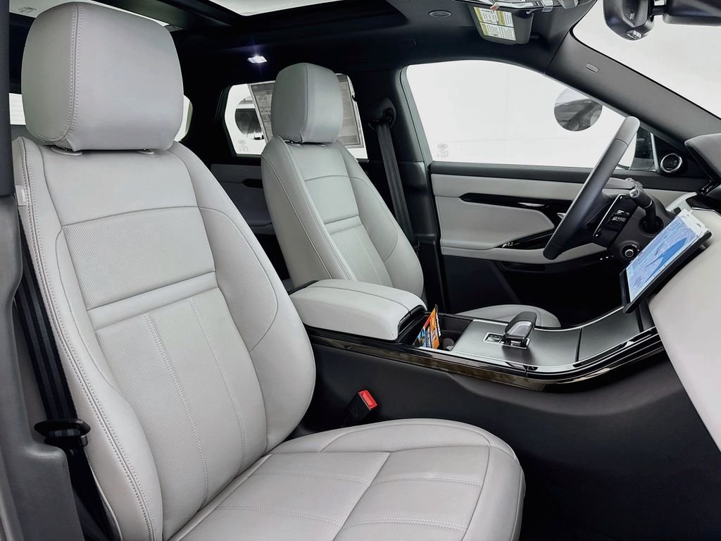 New 2026 Fuji White Land Rover Core S image 29