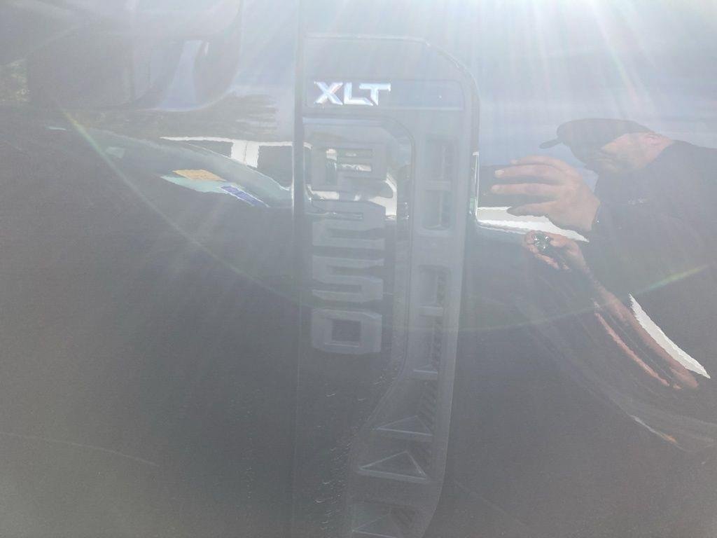 Used 2023 Black Metallic Ford XLT image 13