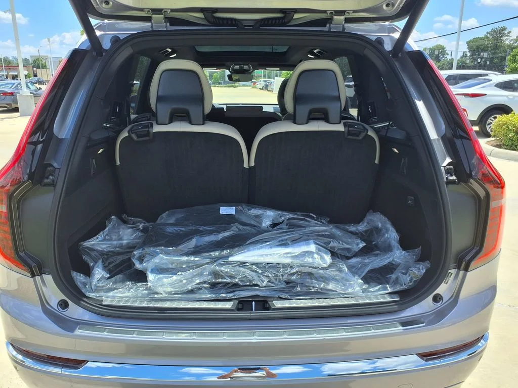 2026 Volvo XC90 Plus - Photo 10