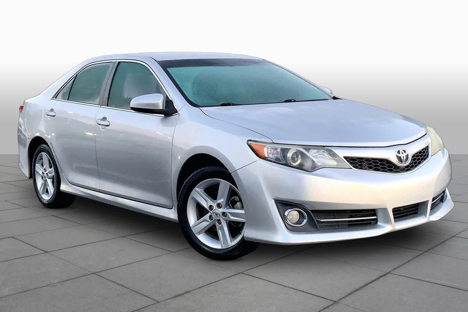 Used 2013 Classic Silver Metallic Toyota SE image 2