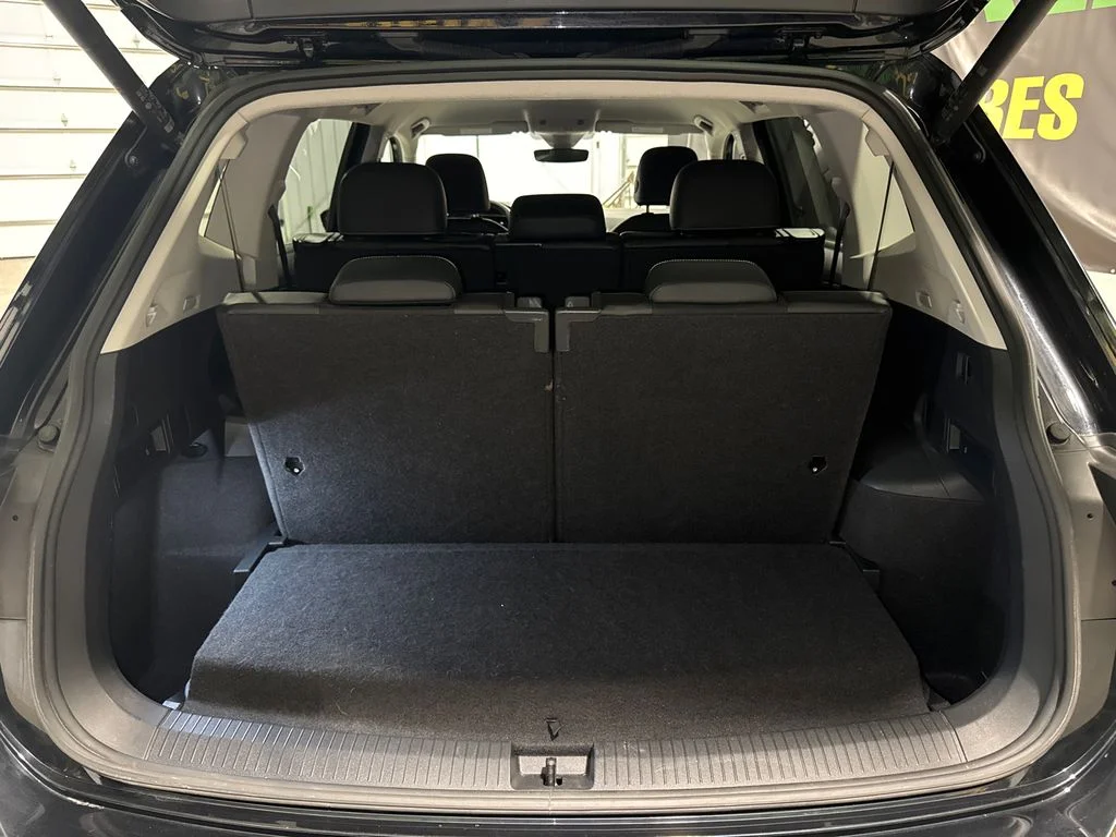 Used 2024  Volkswagen SE image 34