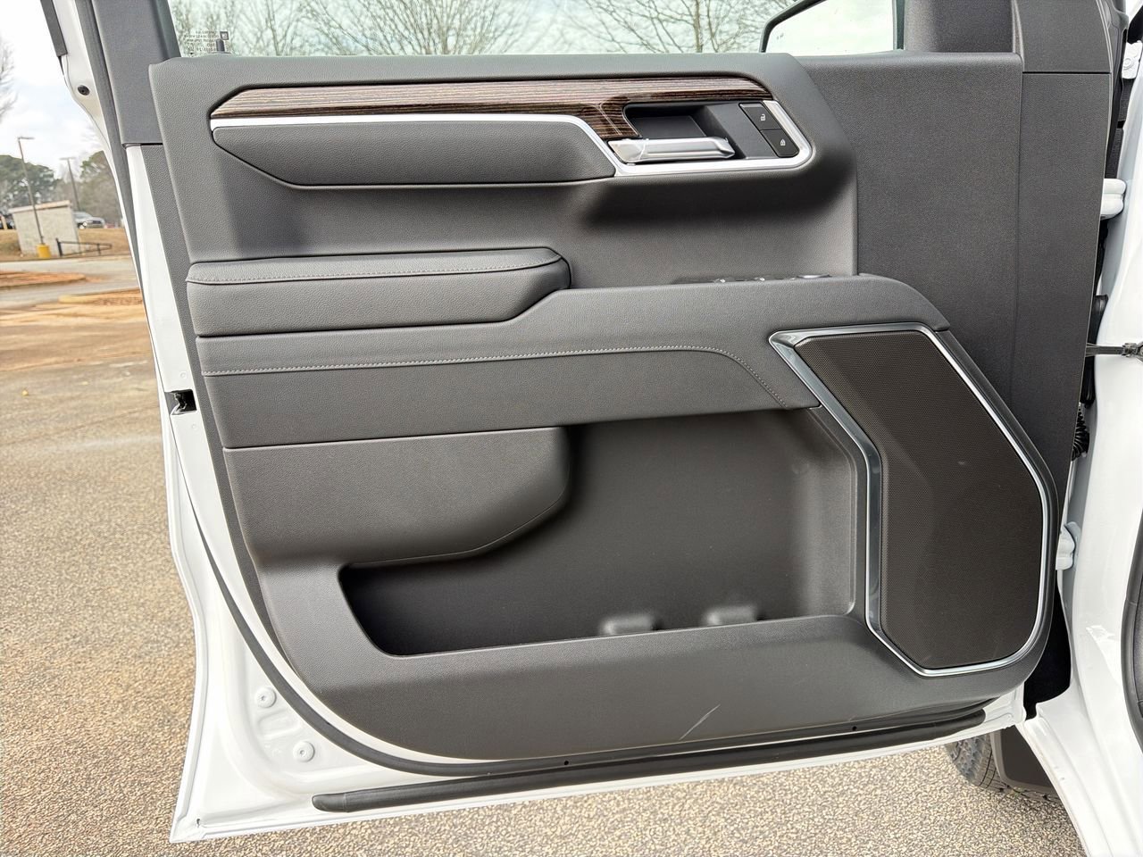 New 2026 Summit White GMC SLE image 18