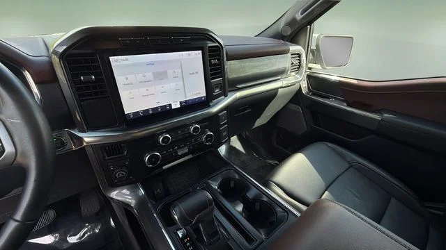Used 2023 White Ford Lariat image 26
