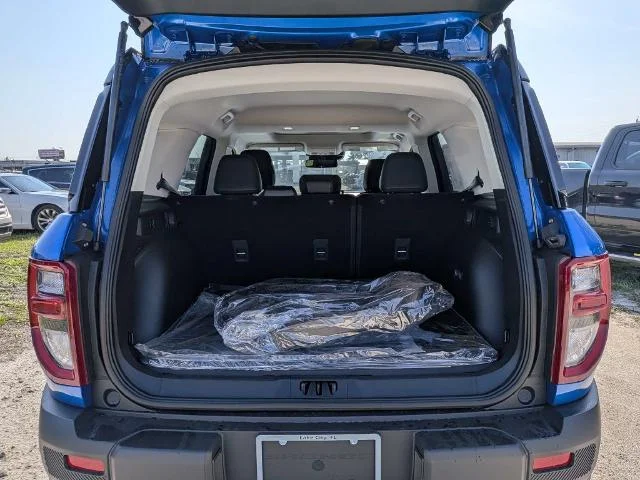 New 2026 Velocity Blue Metallic Ford Outer Banks® image 40