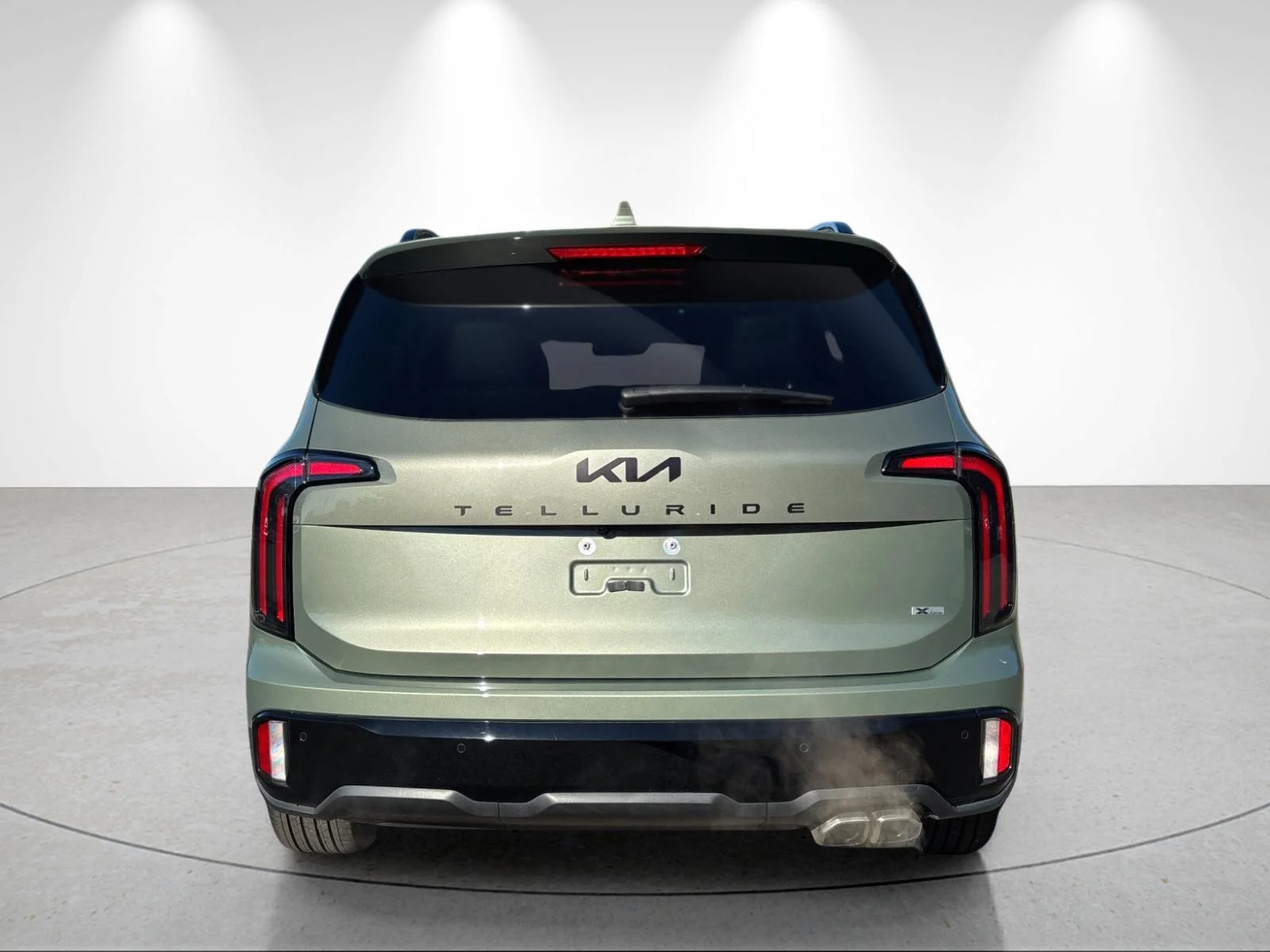 Used 2025 Jungle Green Kia EX X-Line image 4