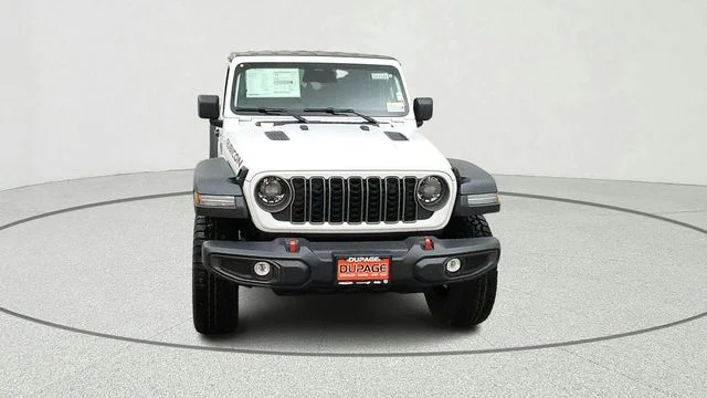 New 2026 Bright White Clear-Coat Exterior Paint Jeep Rubicon image 2