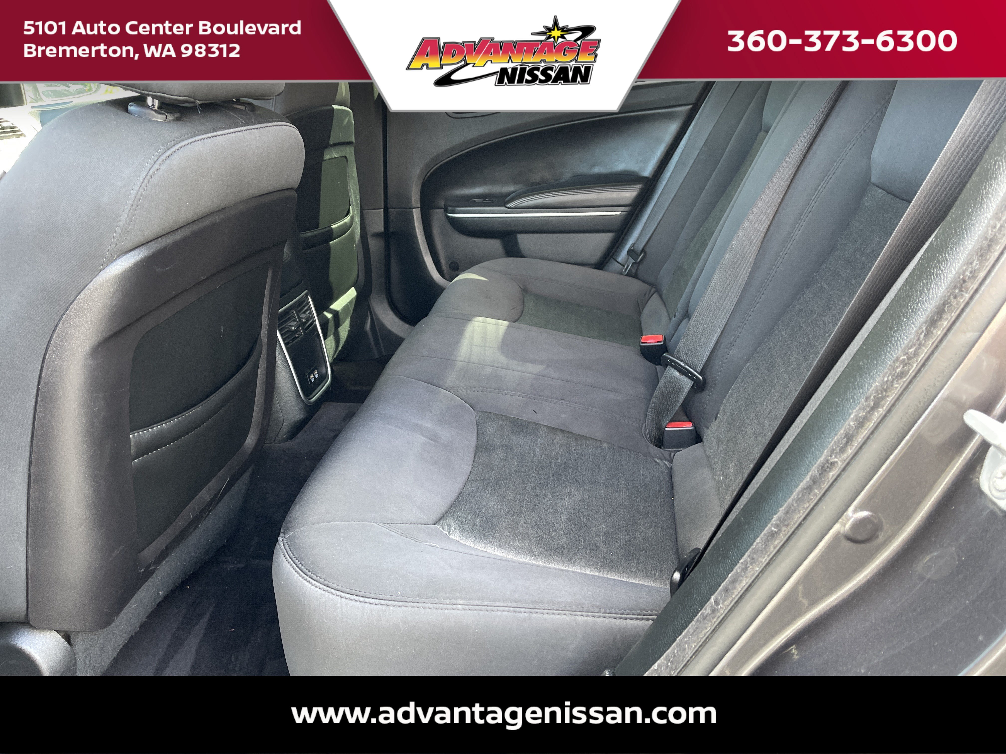 Used 2018 Granite Crystal Metallic Clearcoat Chrysler Touring image 13