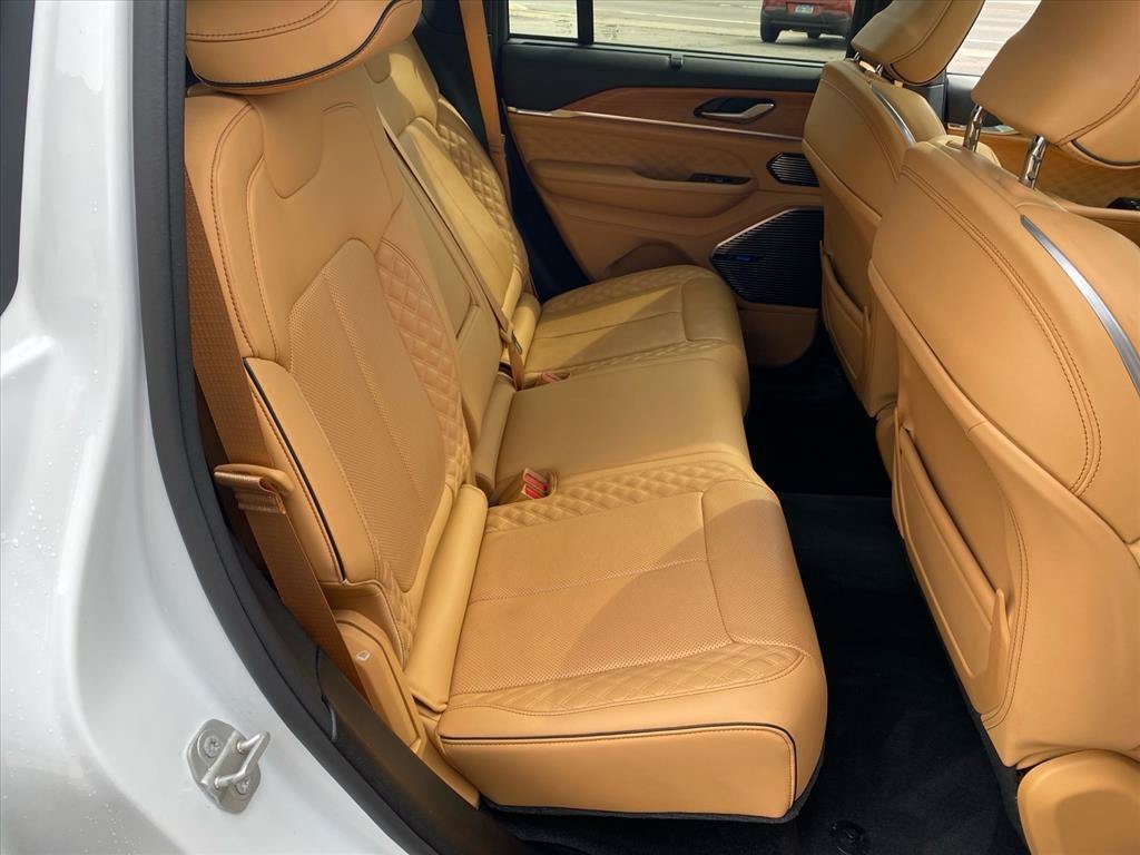 Used 2022 Bright White Clearcoat Jeep Summit Reserve image 27