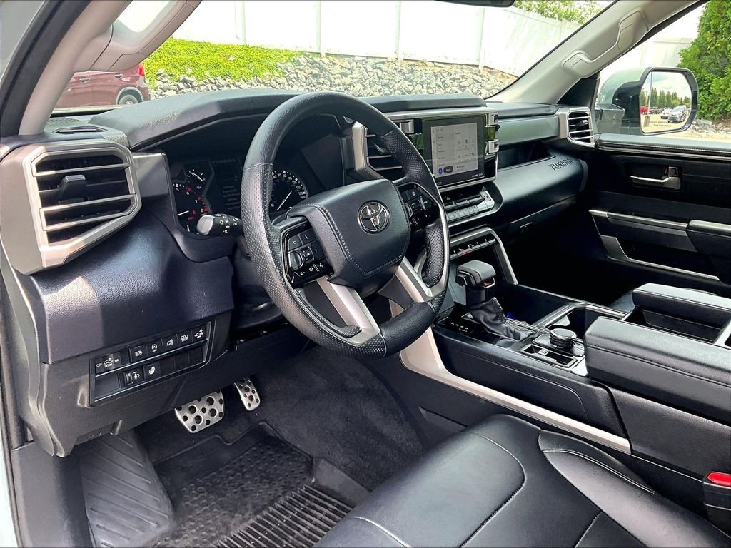 Used 2022 Green Toyota SR5 image 8