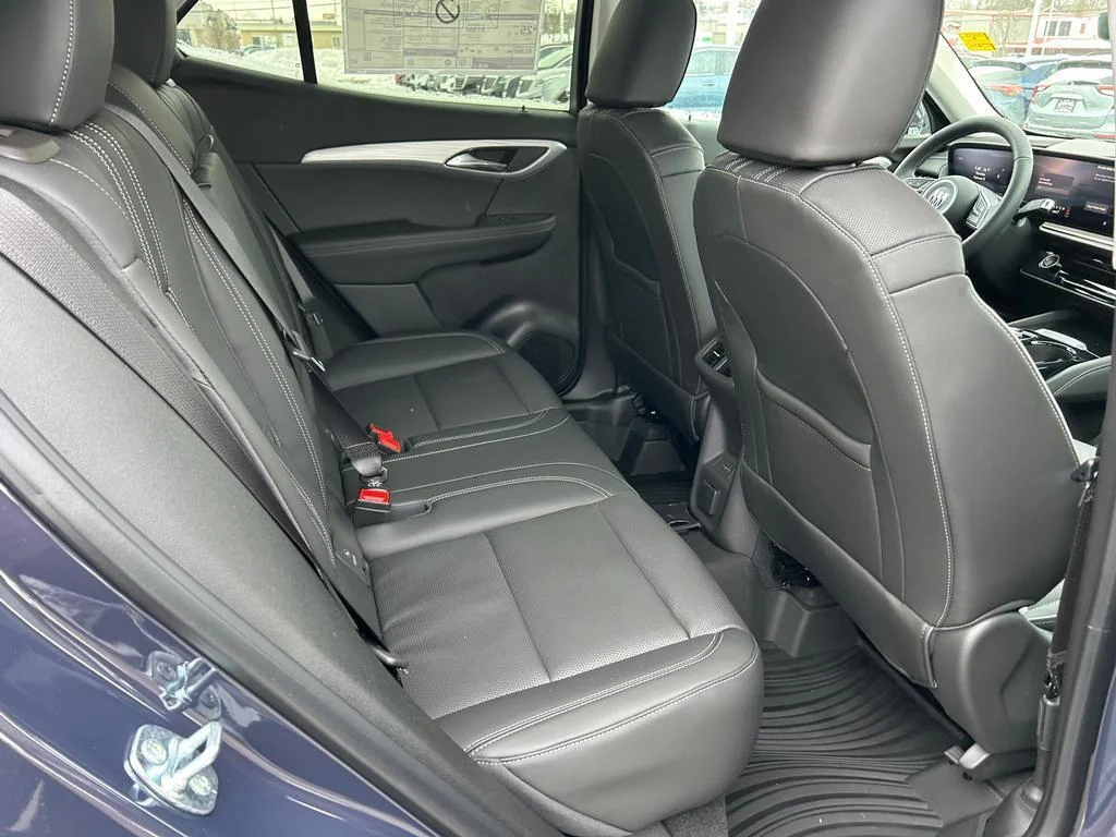 2026 Buick Envision Avenir - Photo 17