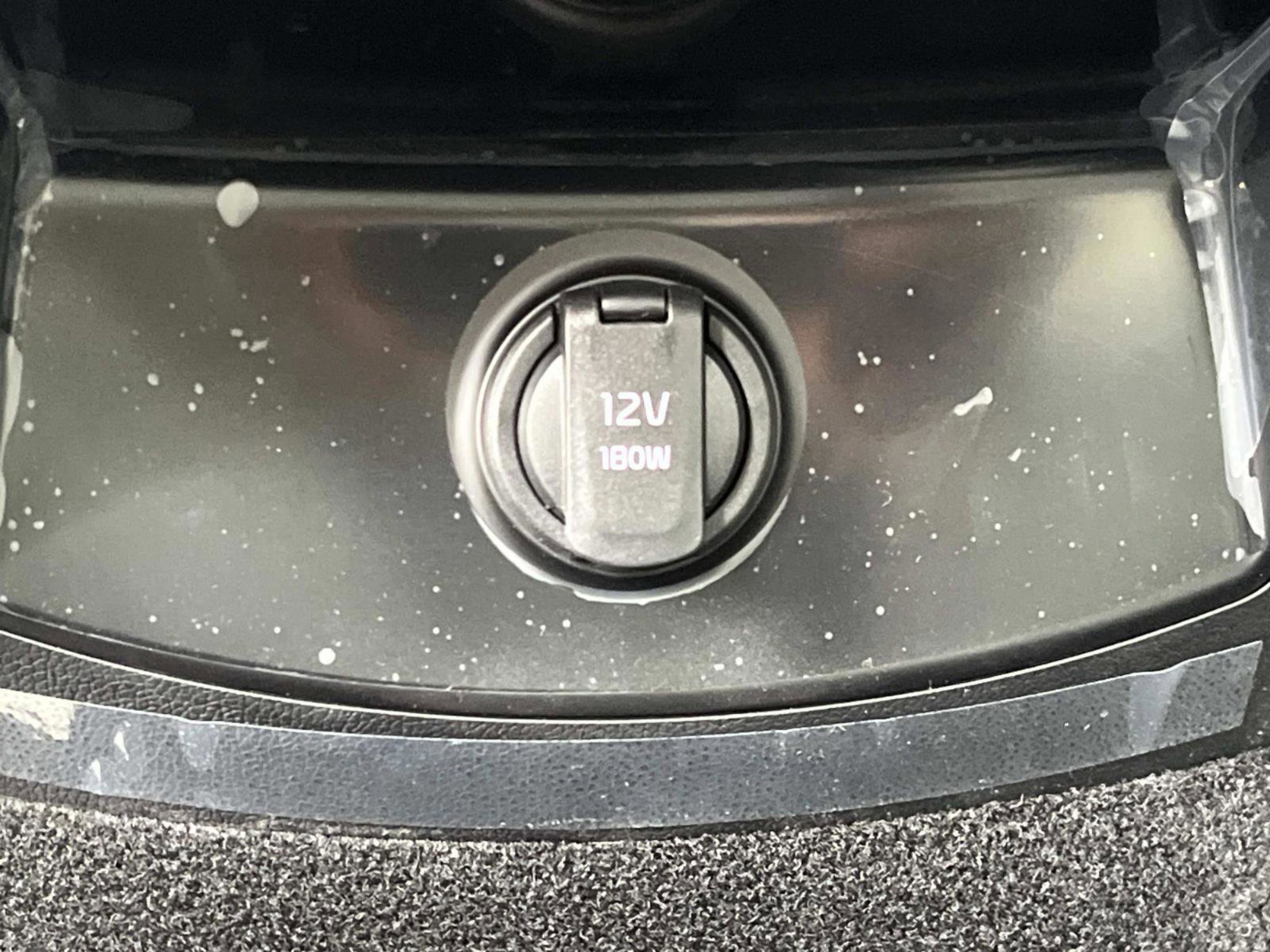 New 2026 Snow White Pearl Kia EX image 19