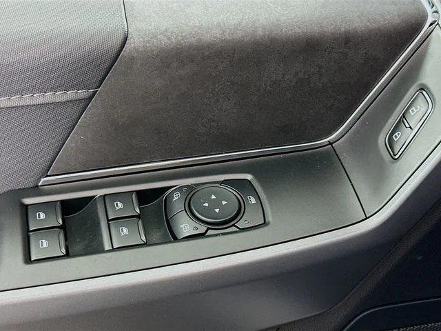 New 2026 Iconic Silver Metallic Ford XLT image 18