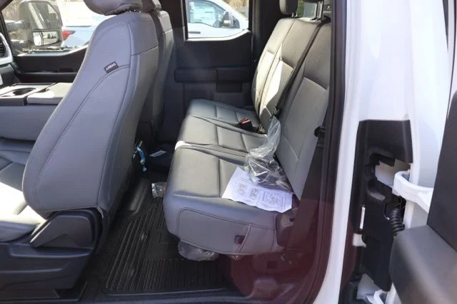 New 2026 Oxford White Ford F-550® XL image 29