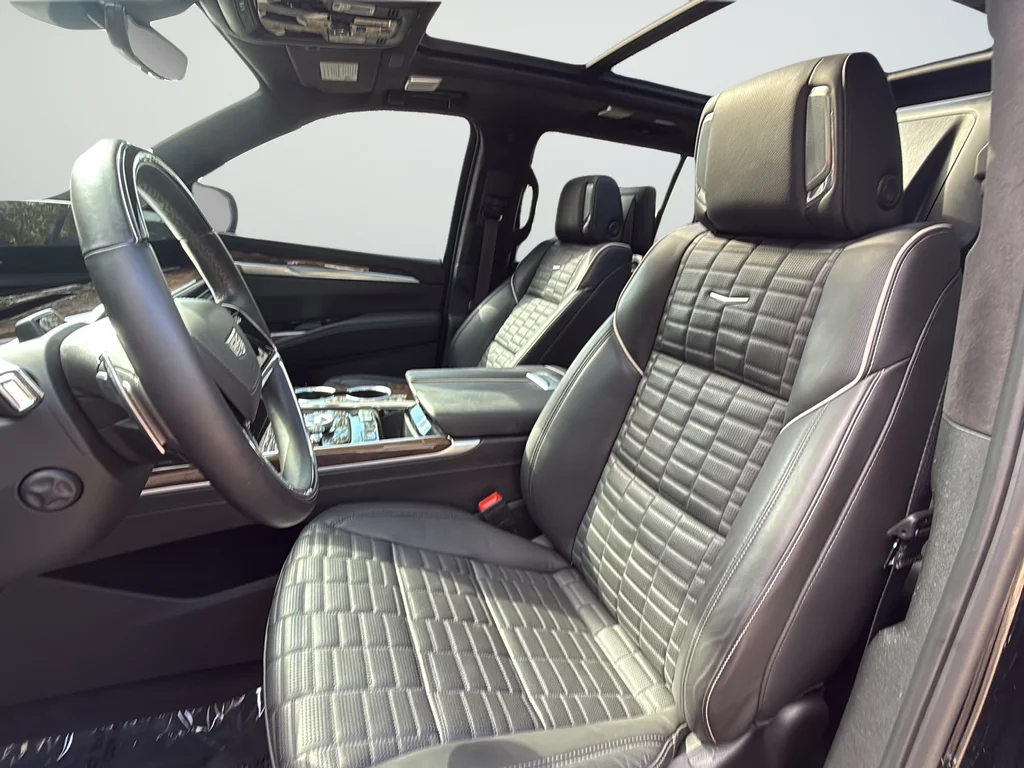 Used 2025 Black Cadillac Sport Platinum image 10