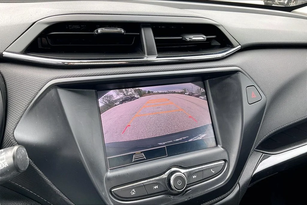 Used 2022 Gray Chevrolet LS image 21