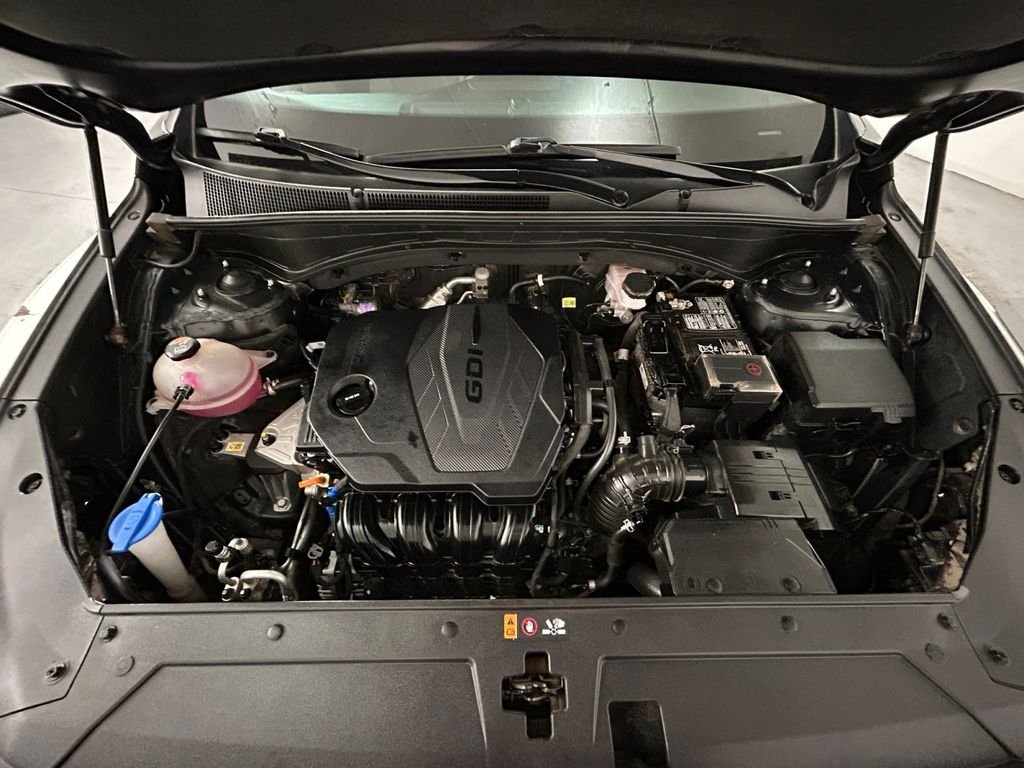 Used 2023 Black Hyundai SEL image 21