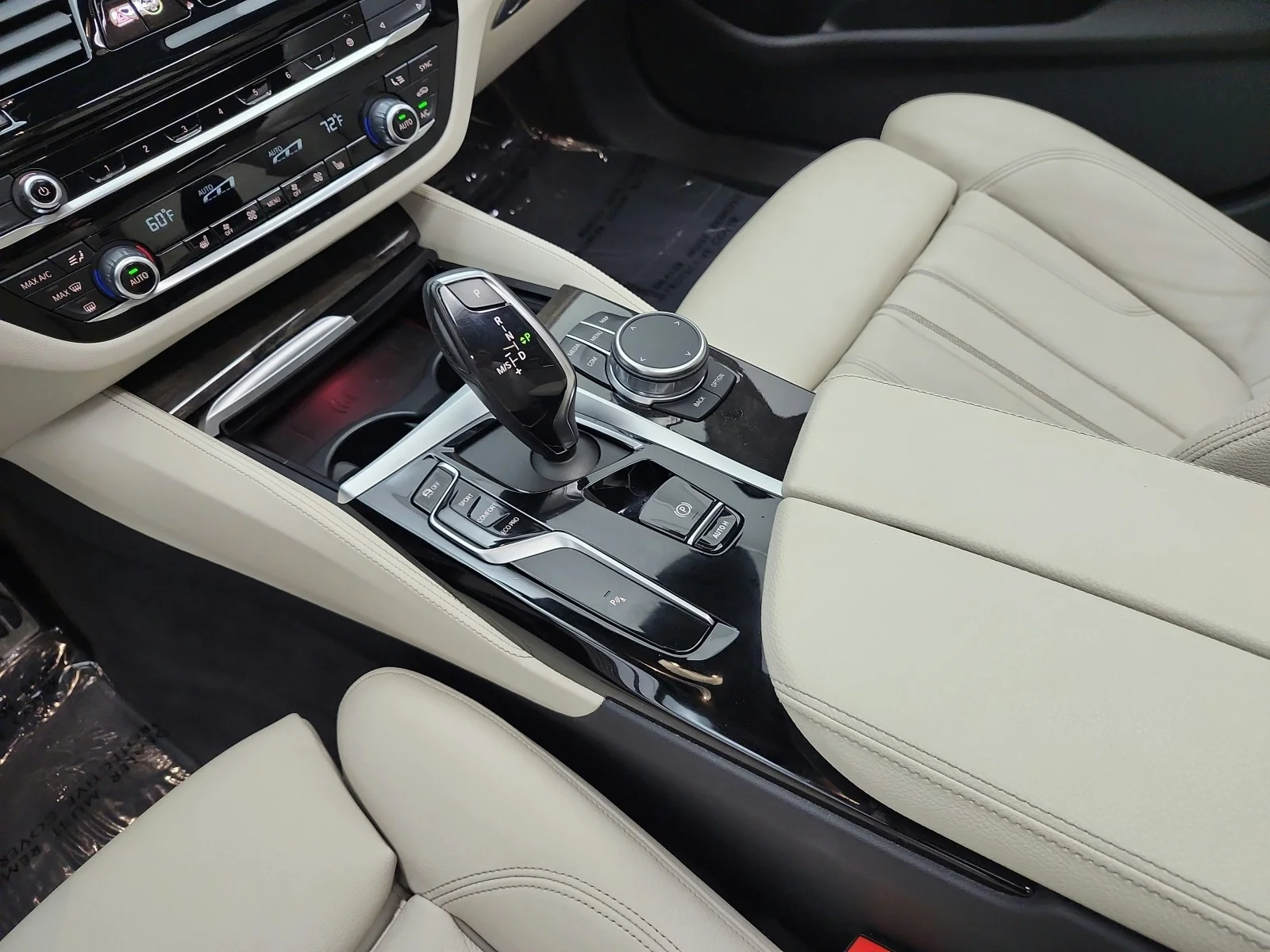 Used 2023 Skyscraper Gray Metallic BMW 530i xDrive Sedan image 11