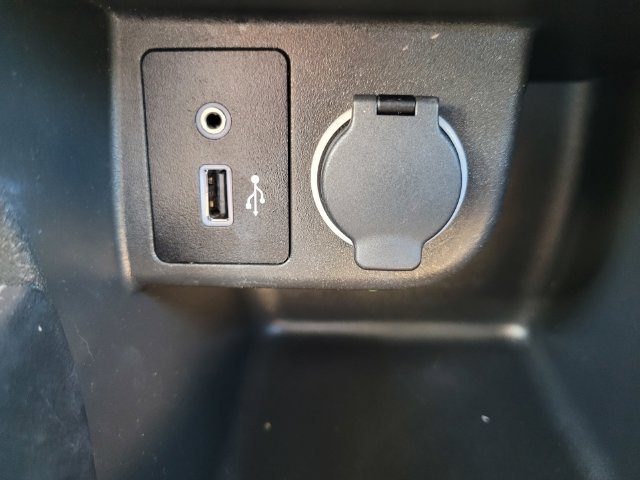 Used 2018 White Nissan SV image 25