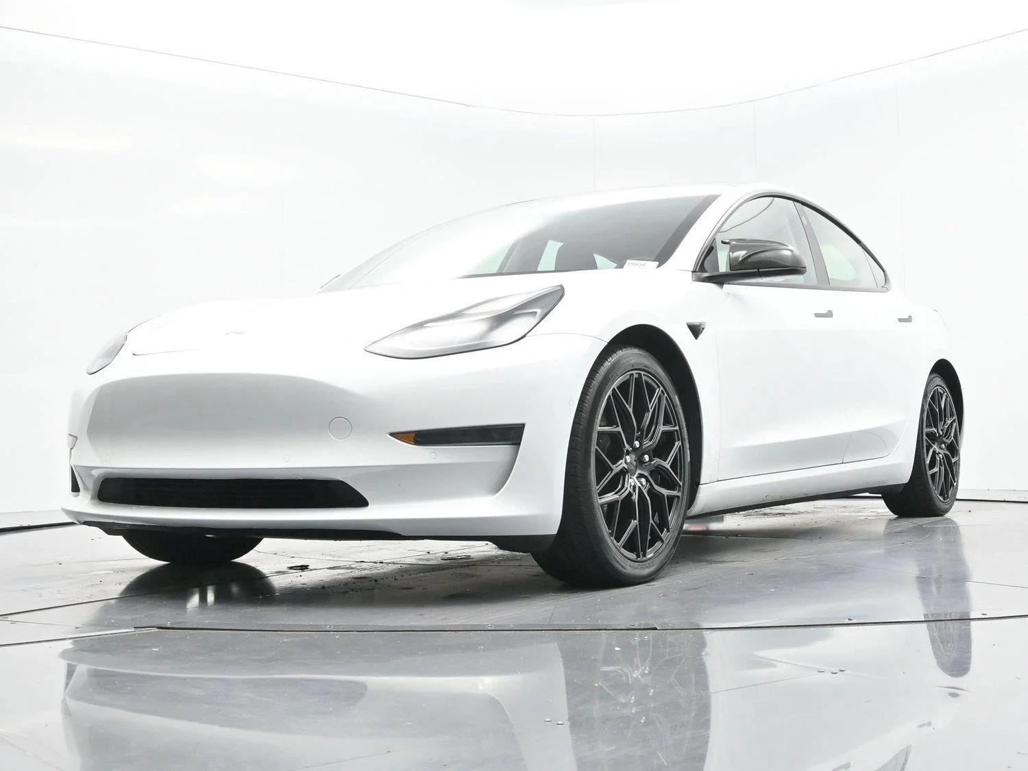 Used 2021 Pearl White Multi-coat Tesla Standard Range Plus image 38