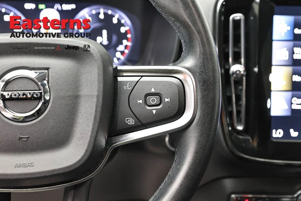 Used 2022 Brown Volvo Momentum image 24