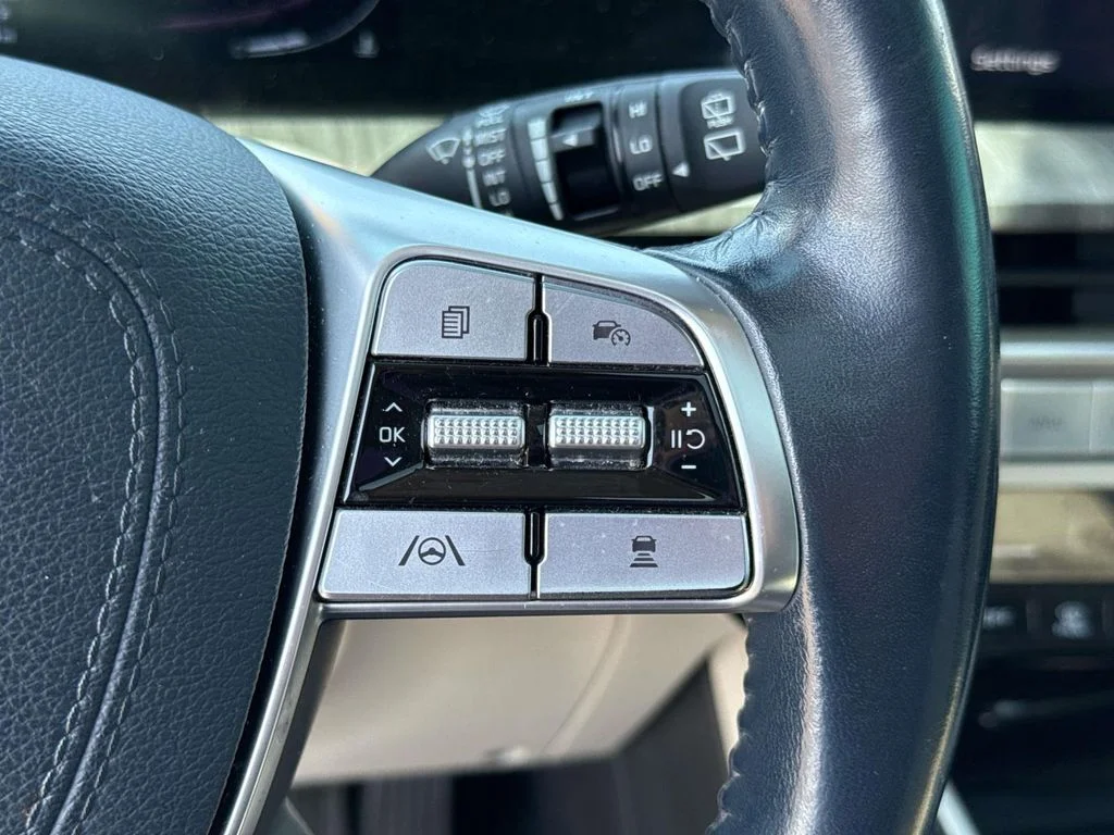 Certified Used 2023 Black Kia EX image 29