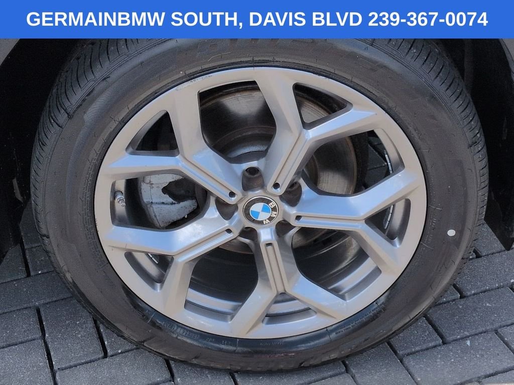 Used 2022 Alpine White BMW sDrive30i image 12