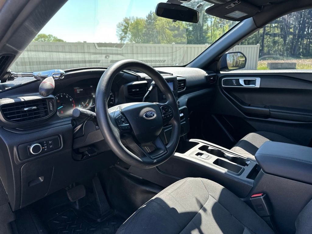 Used 2020 Beige Ford Base image 16