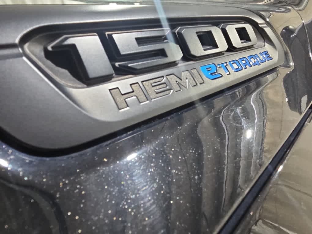 Used 2022 Diamond Black Crystal Pearlcoat Ram Big Horn image 11