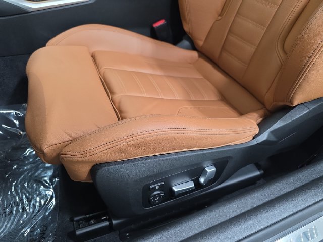 Certified Used 2024 Brooklyn Gray Metallic BMW  image 26