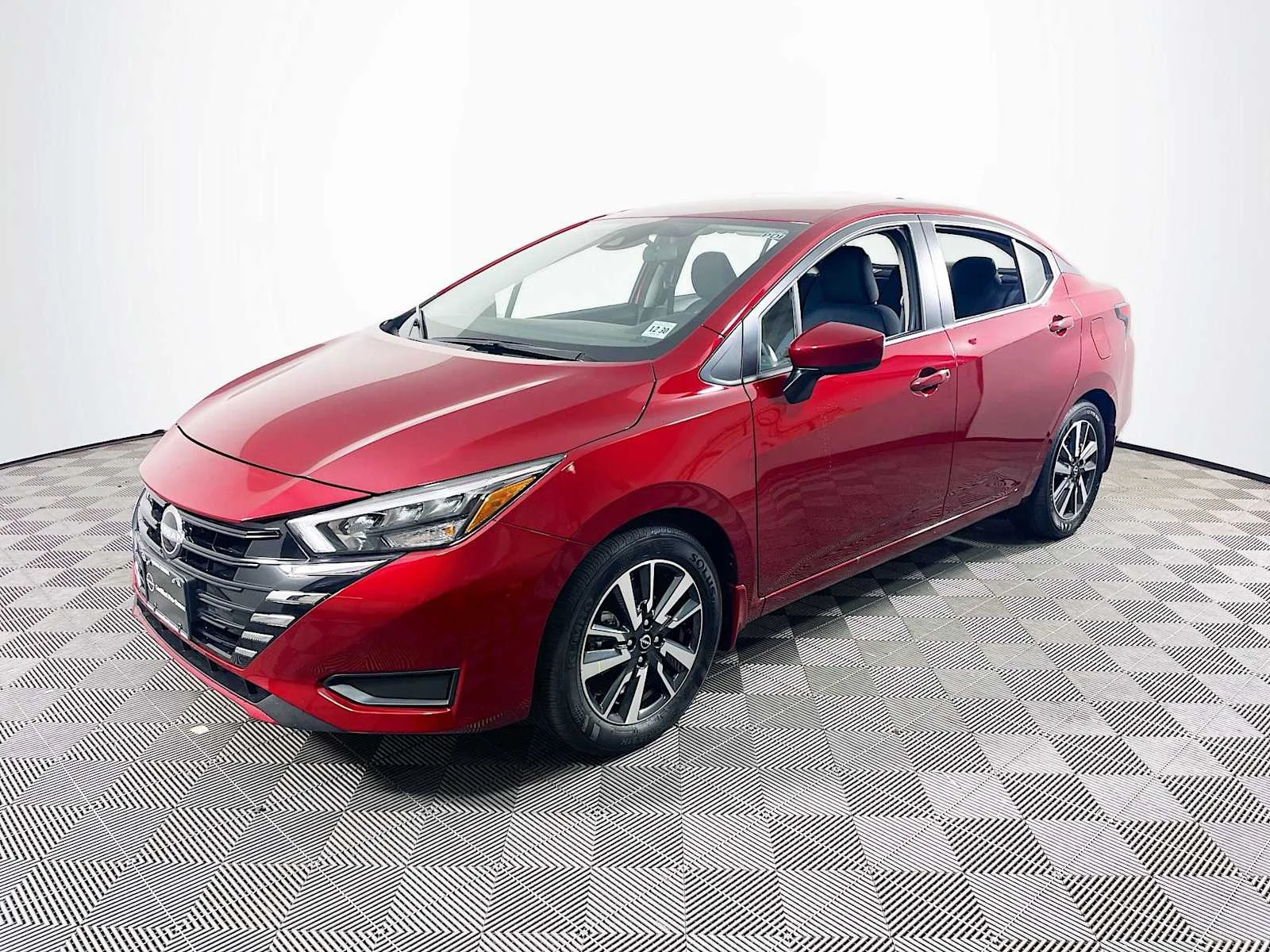 2025 Nissan Versa 1.6 SV CVT's photo
