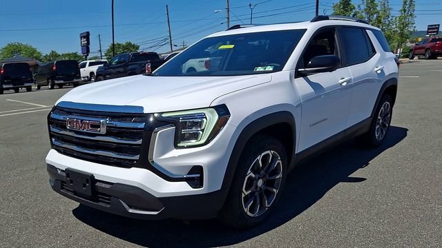 New 2026 Summit White GMC Elevation image 5