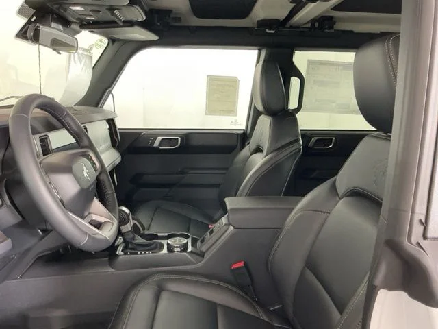 New 2025 Oxford White Ford Badlands image 16