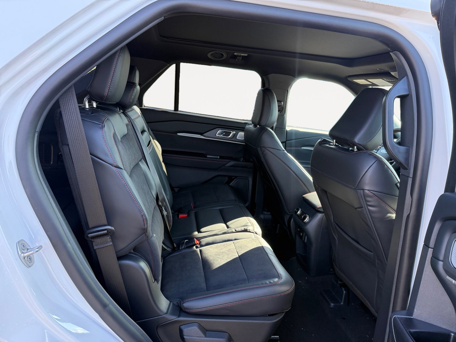 New 2026 Star White Metallic Tri-Coat Ford ST image 18