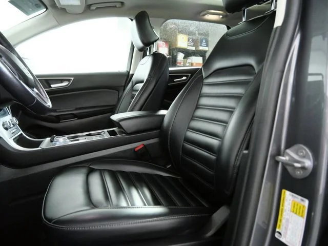 Used 2024 Gray Ford SEL image 4