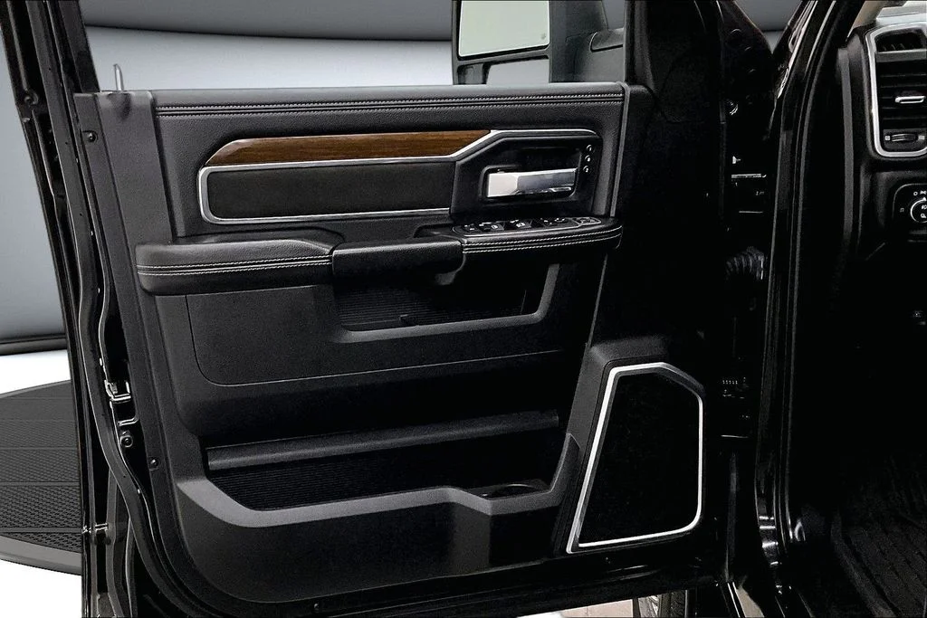 Used 2024 Black Ram Laramie image 21