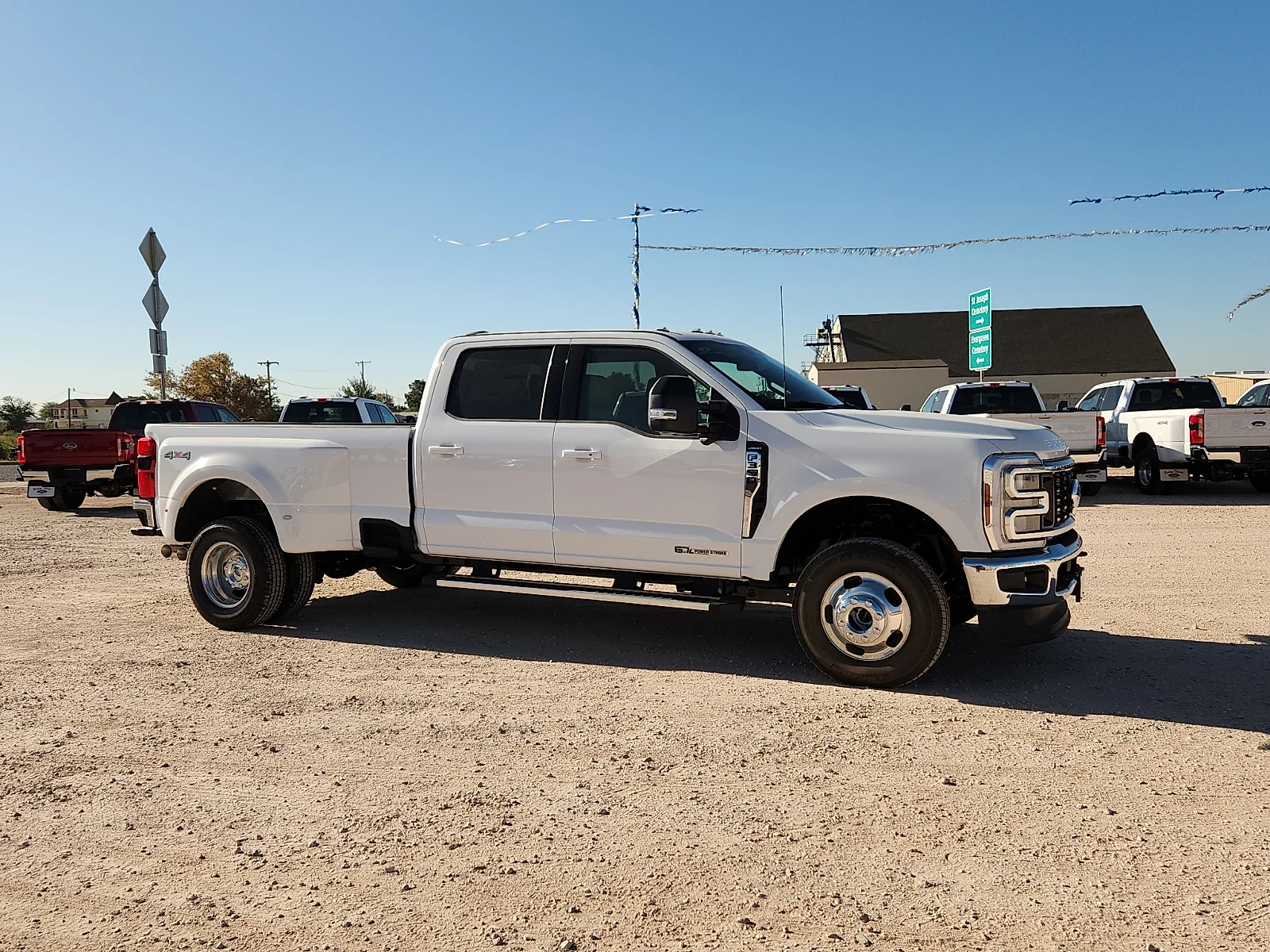 New 2026 Oxford White Ford Lariat image 8