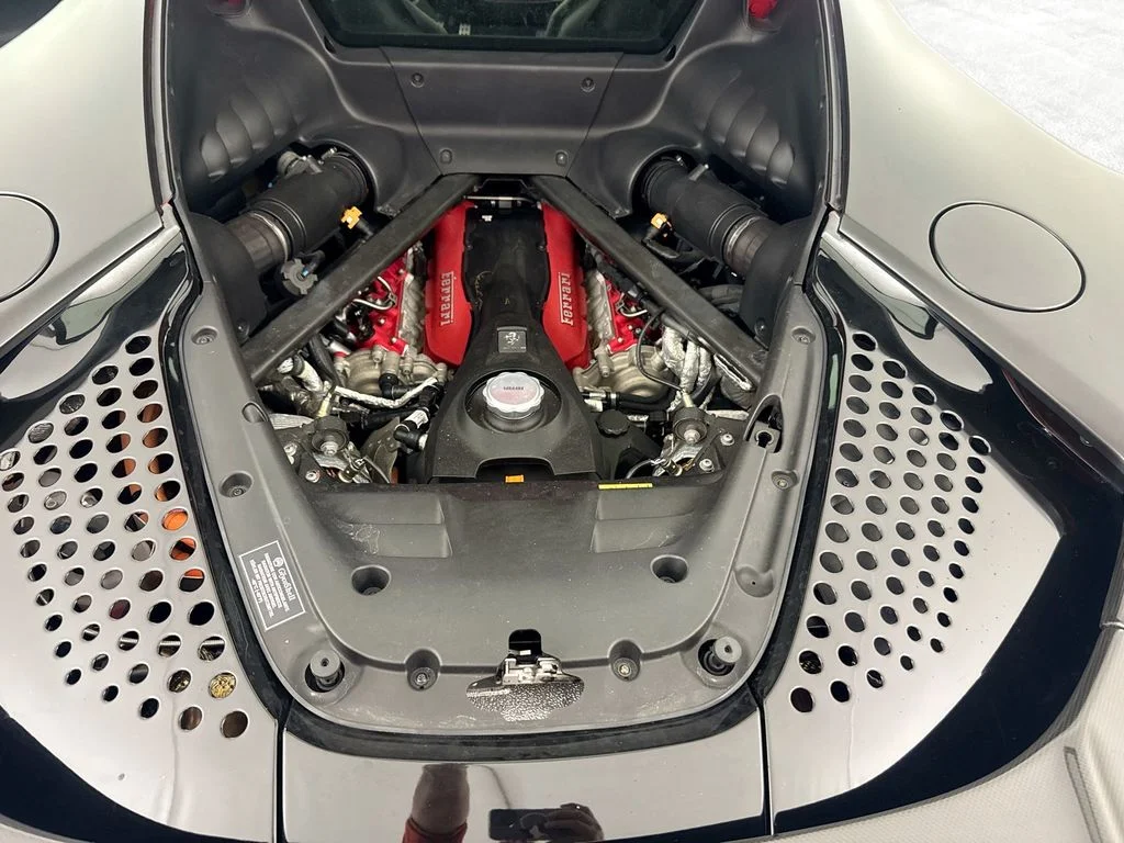 Used 2023 Red Ferrari  image 33