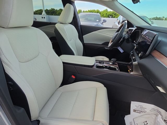 New 2026 Iridium Lexus 350h Luxury image 25