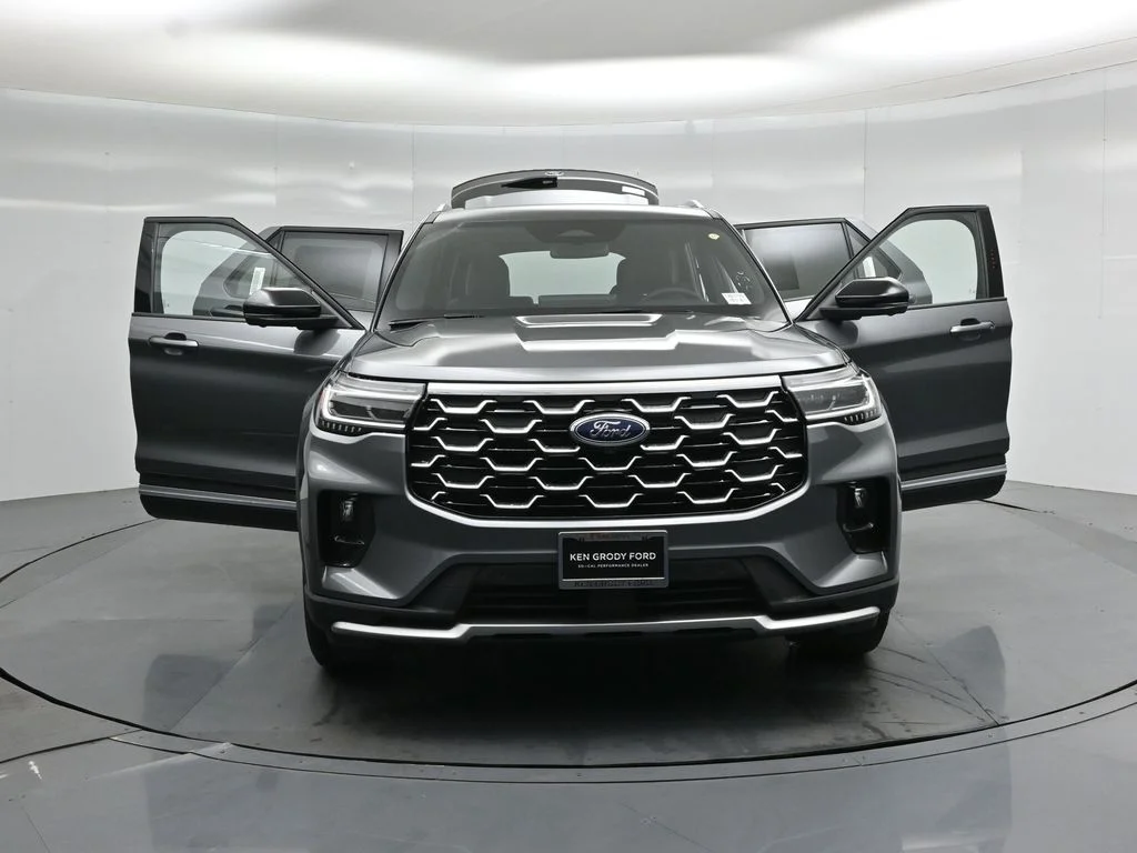 New 2026 Carbonized Gray Metallic Ford Platinum image 31
