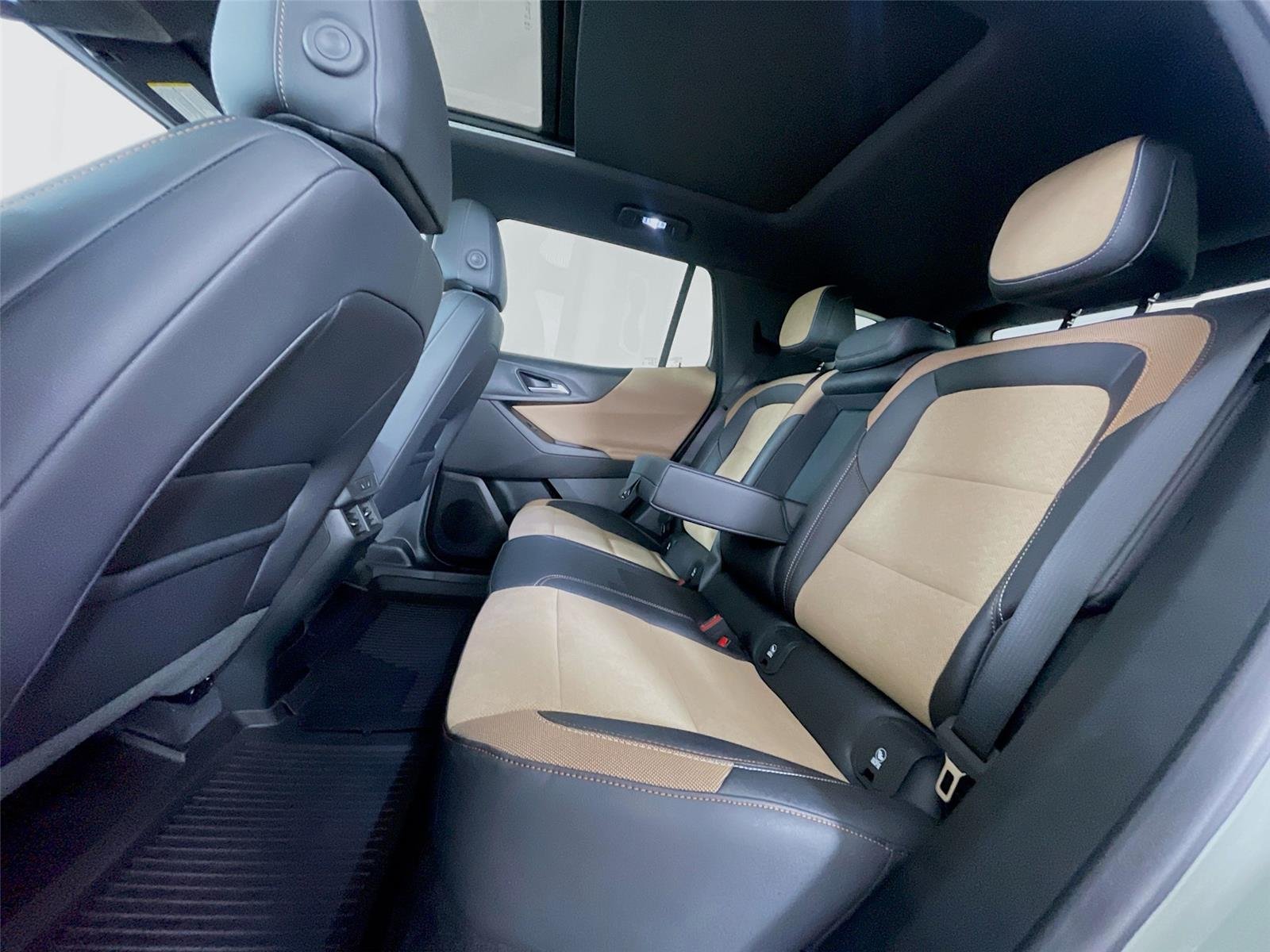 Used 2026 GREEN CHEVROLET ACTIVE image 28