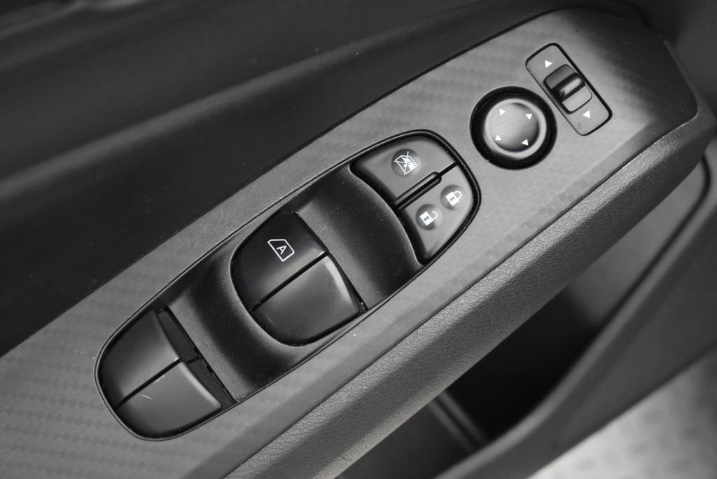 Used 2024  Nissan 2.5 SV image 12