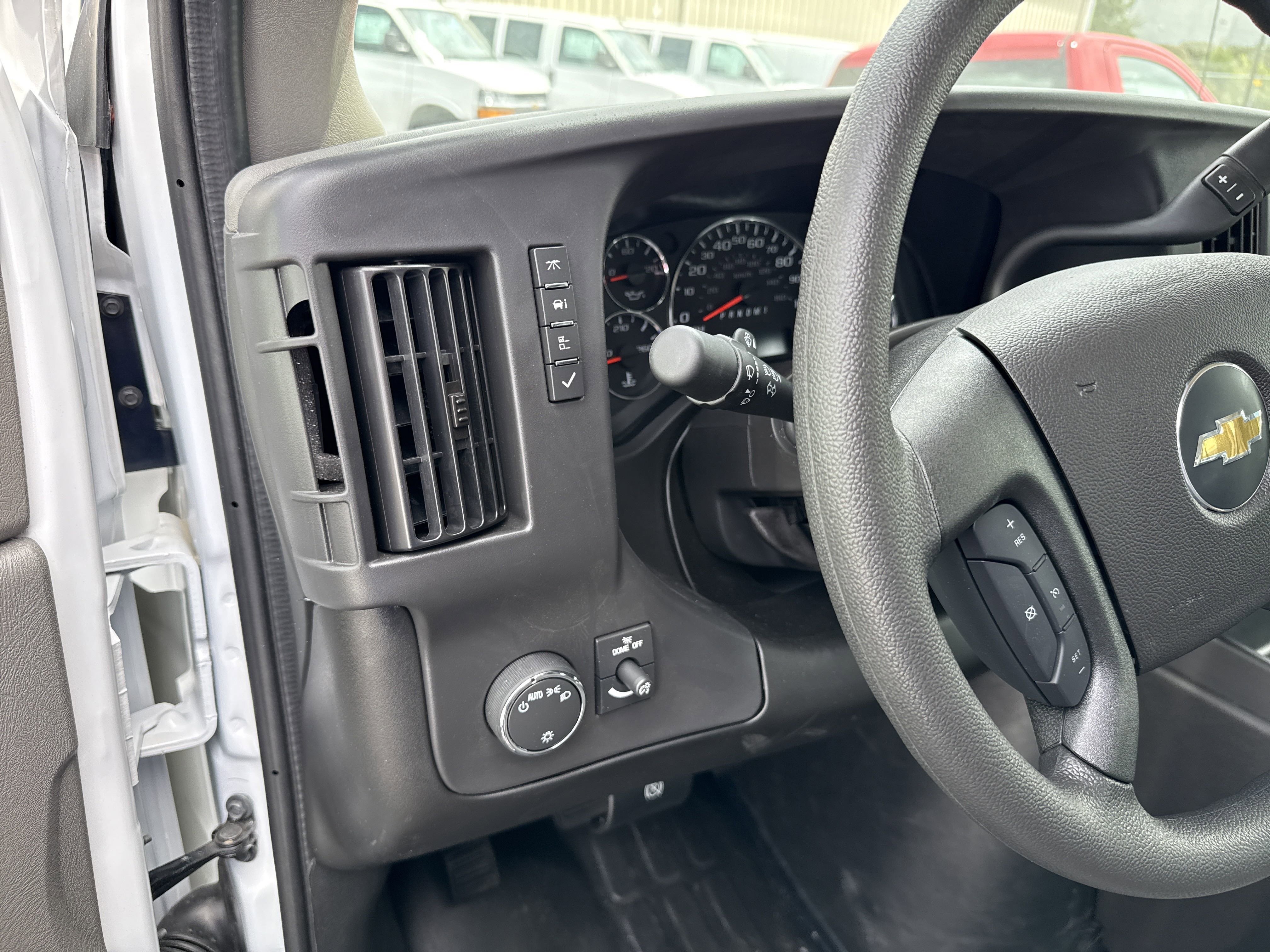 2025 Chevrolet Express Cargo Work Van - Photo 12