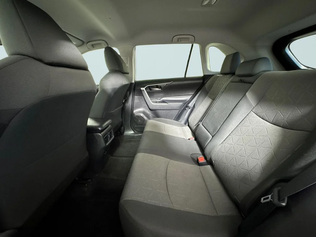 Used 2020 Silver Sky Metallic Toyota XLE image 12