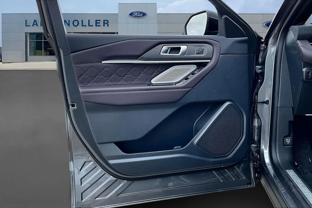 New 2026 Gray Ford Platinum™ image 25