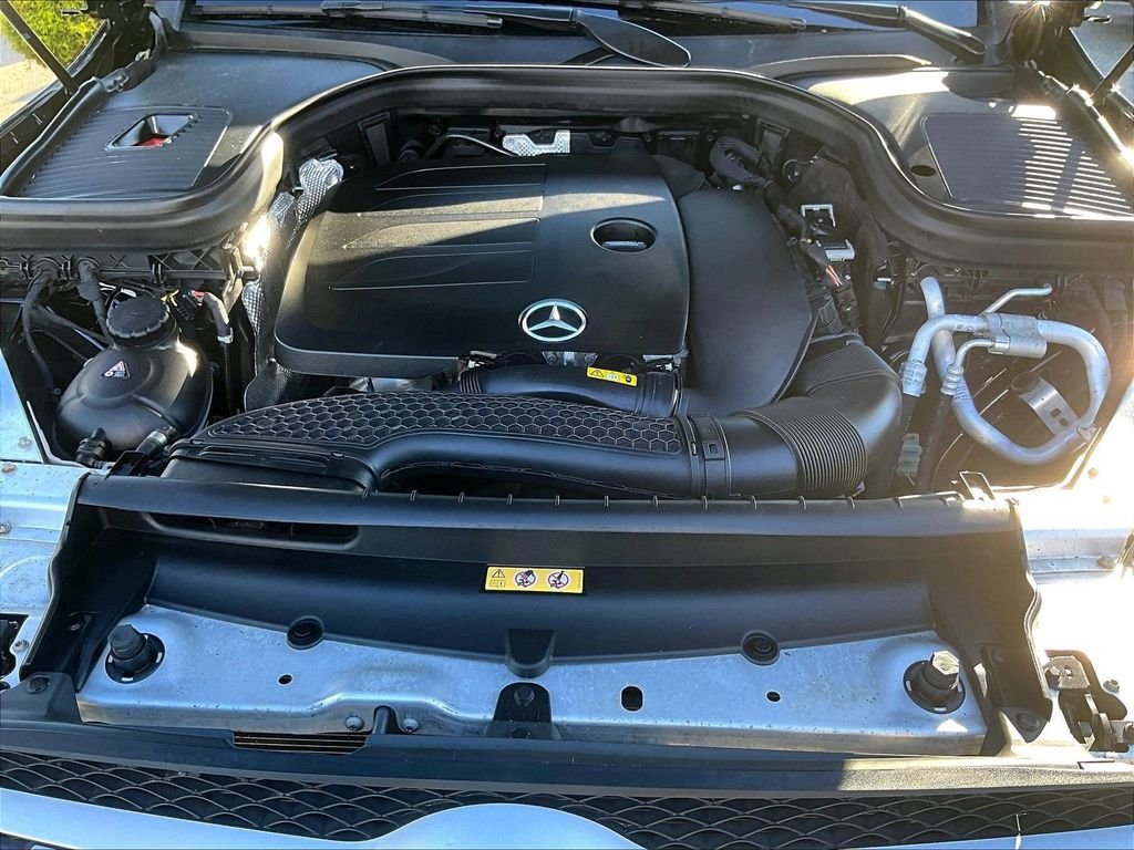 Used 2022 Black Mercedes-Benz GLC 300 image 29