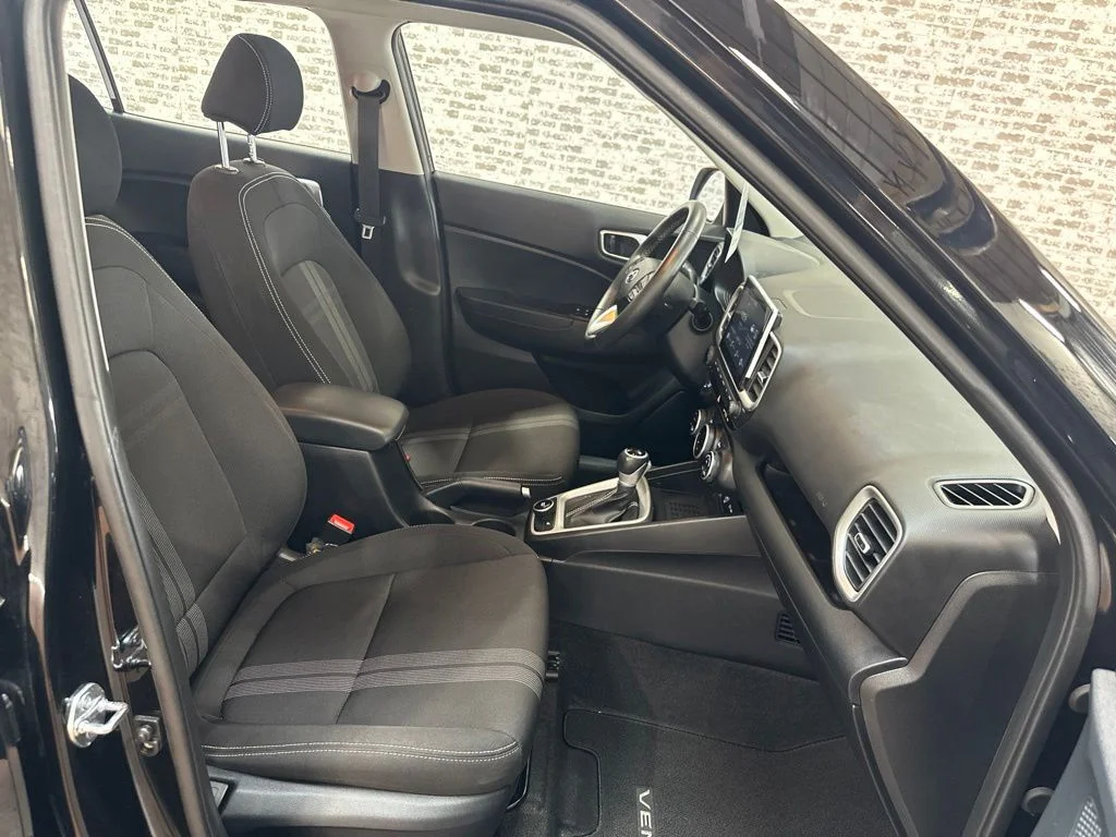 Used 2026 Onyx Black Hyundai SEL image 7