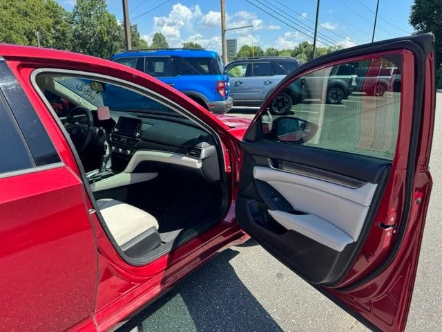 Used 2020 Red Honda LX image 14