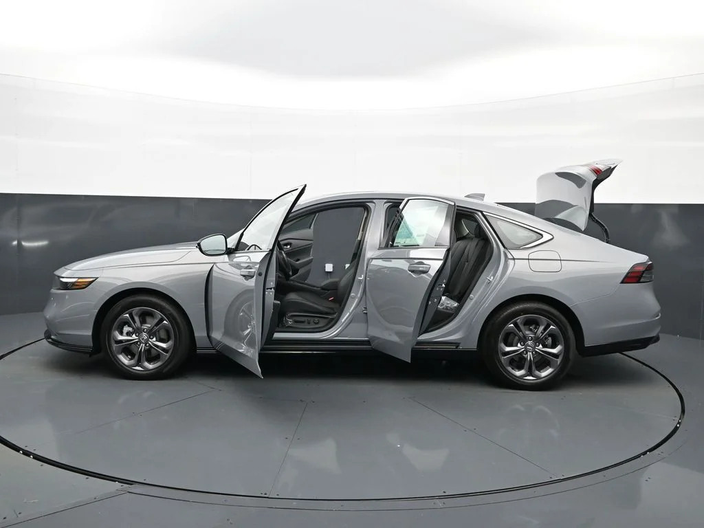 New 2026 Urban Gray Pearl Honda EX-L image 33
